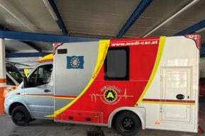 Intensivtransporter außen